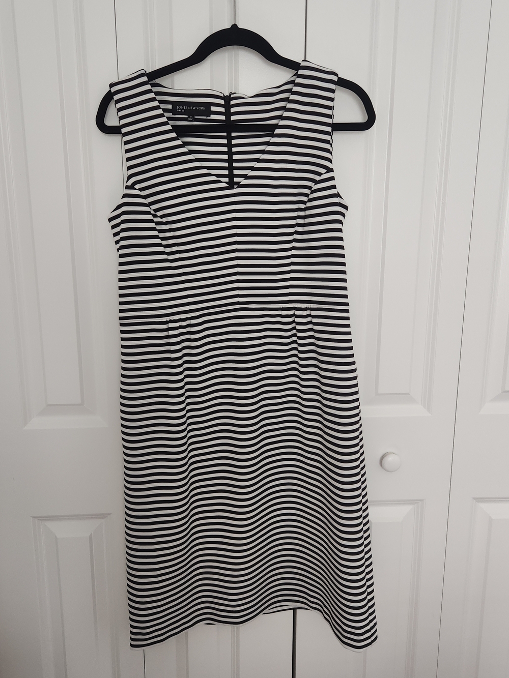 Jones New York Black and White Striped V-Neck Midi Dress